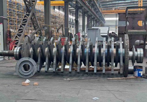 Die Produktion von Rotoren für 2000-Tonnen-Schwerlast-Ringhammerbrecher läuft im Werk Shandong Shankuang.