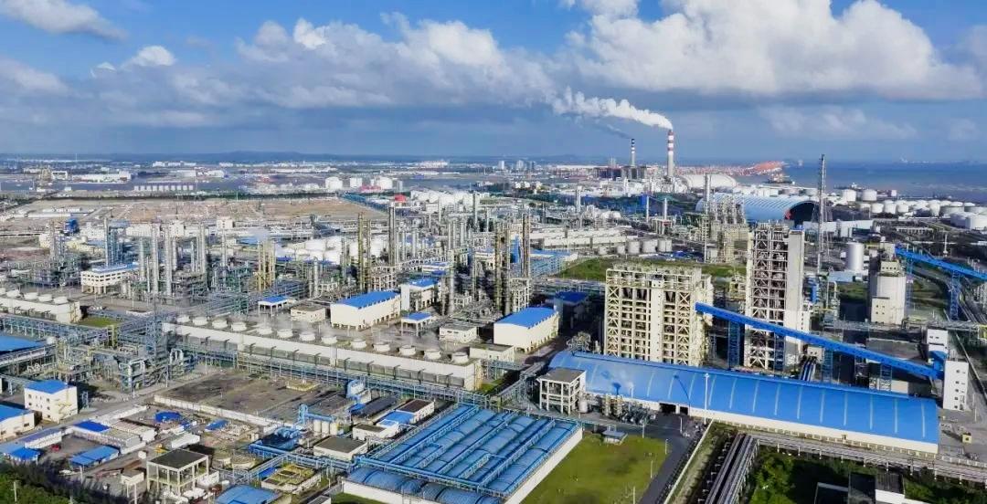 ¡Albricias! El sistema de transporte y trituración de lignito con calefacción autocontrolada ZKDJR200W de Shankuang Company fue honrado como el primer conjunto de equipos técnicos de la provincia de Shandong en el año 2024. ¡Albricias! El sistema de transporte y trituración de lignito con calefacción autocontrolada ZKDJR200W de Shankuang Company fue honrado como el primer conjunto de equipos técnicos de la provincia de Shandong en el año 2024.