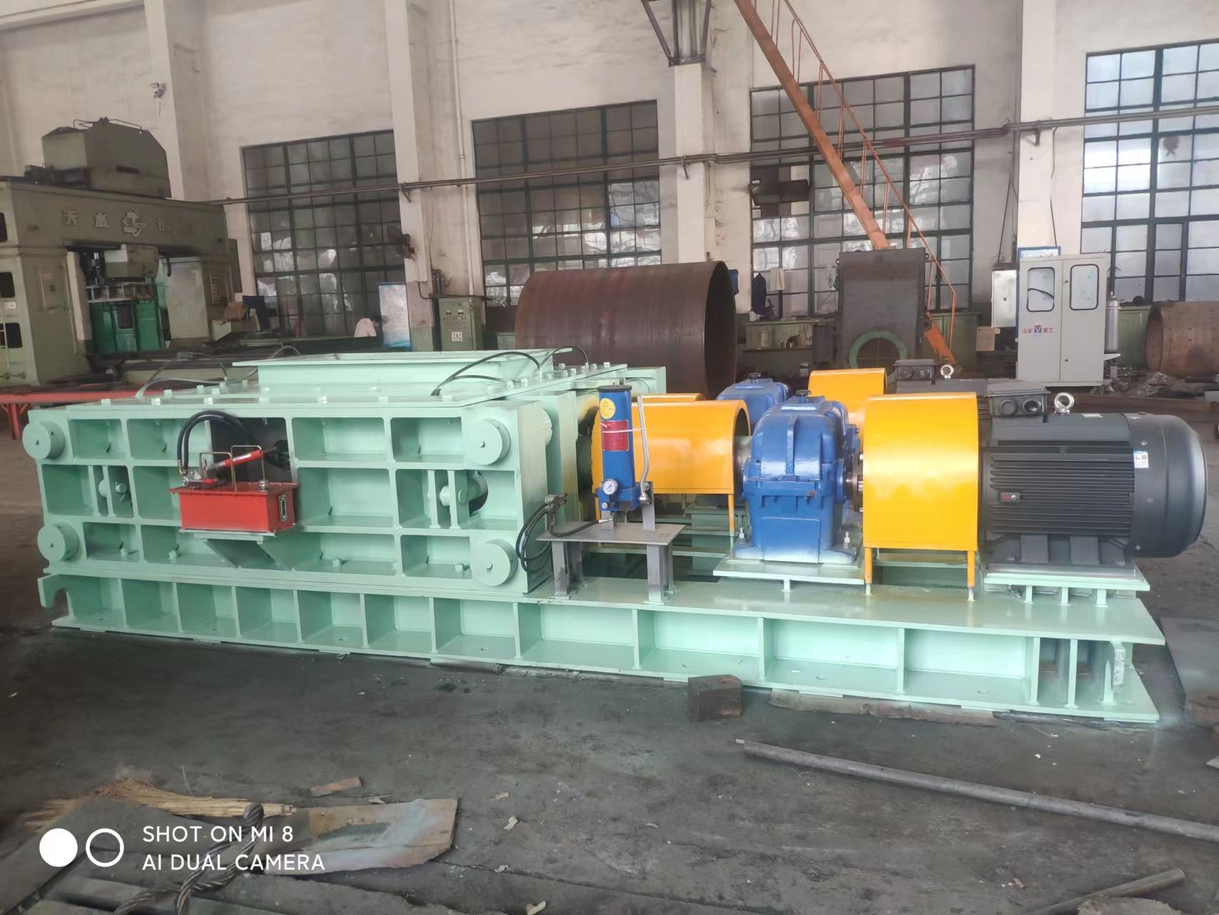 Hydraulische dubbele tandrolbreker 500×1500 mm Hydraulische dubbele tandrolbreker 500×1500 mm