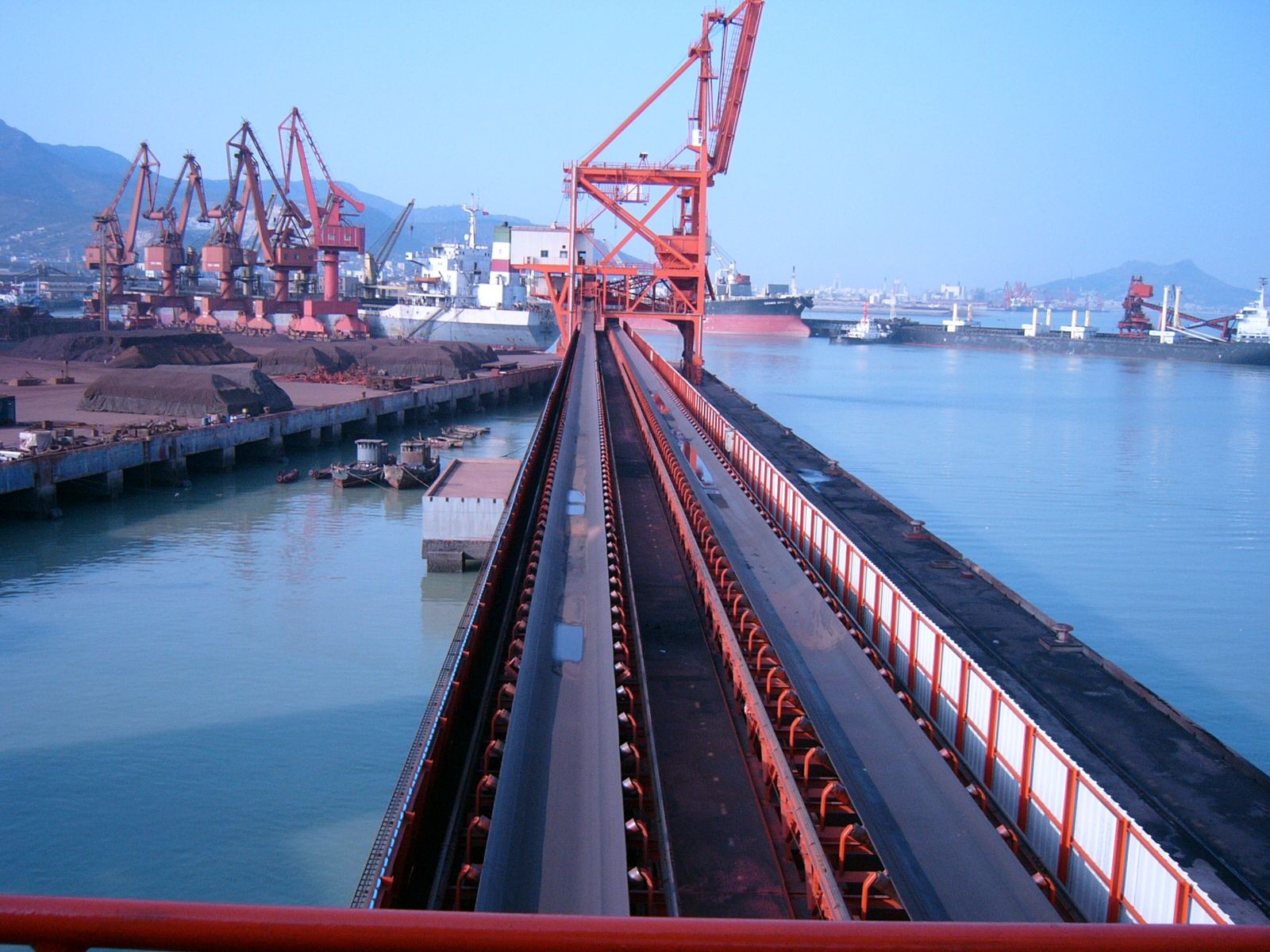 Металл савлах туузан дамжуулагч