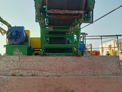 Transportador de banda de tres transmisiones