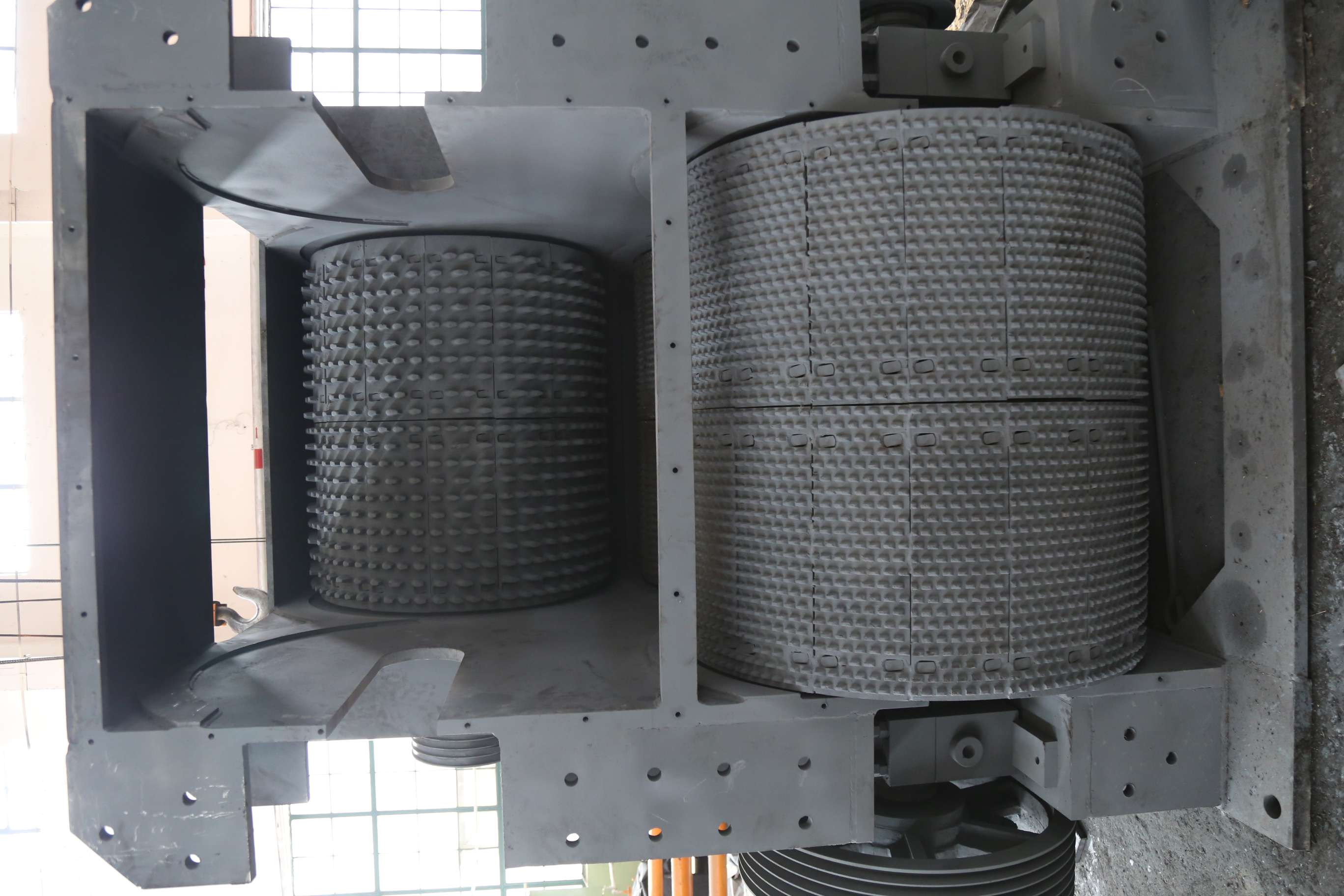 Triturador de rolo de quatro dentes