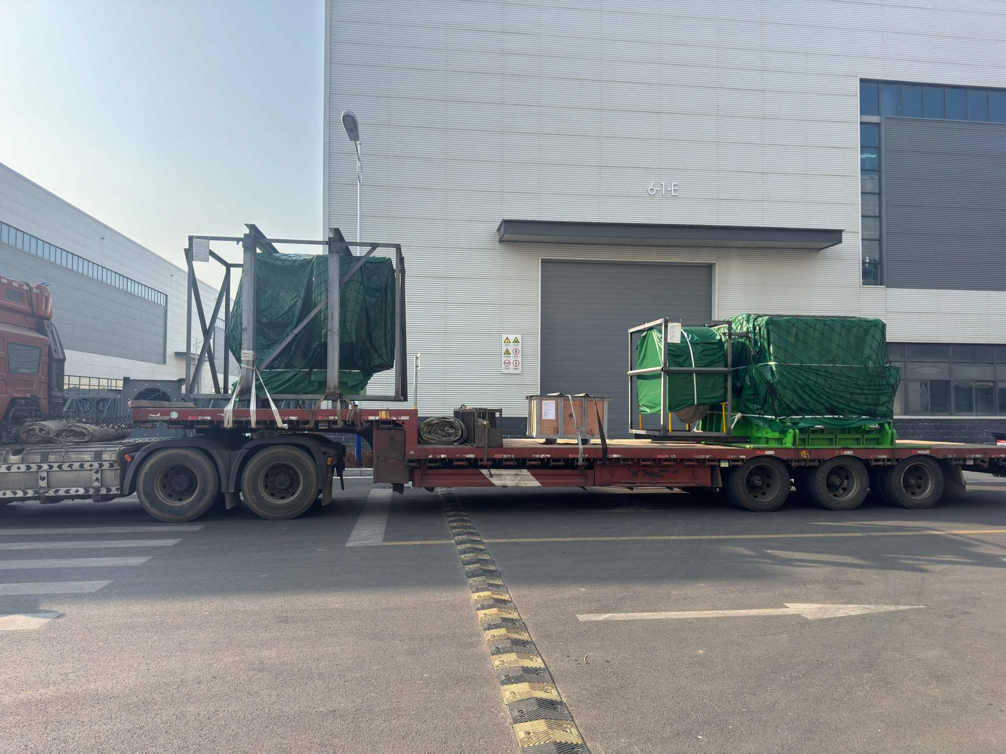 PCFK1618 Omkeerbare slaghamerbreker geladen en vandaag verzonden.jpg PCFK1618 Omkeerbare slaghamerbreker geladen en vandaag verzonden.jpg