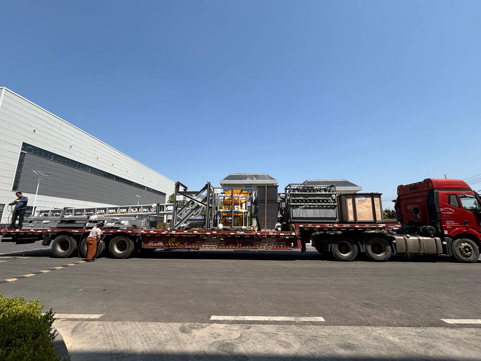 Η Shandong Shankuang ολοκληρώνει τη φόρτωση εξαρτημάτων μεταφοράς ιμάντων εξαγωγής για αποστολή στον προορισμό.jpg