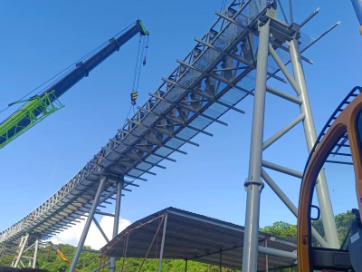 Cinta transportadora de tubos