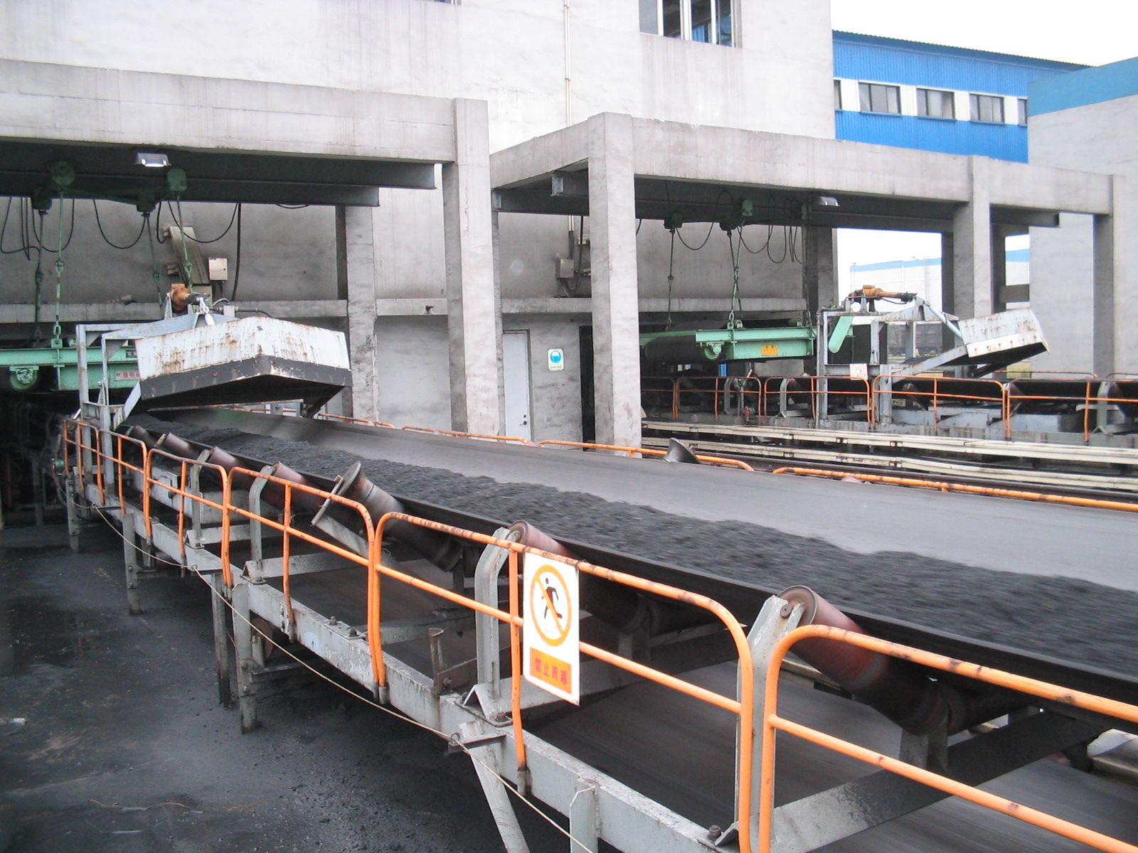 Аж үйлдвэрийн туузан дамжуулагч